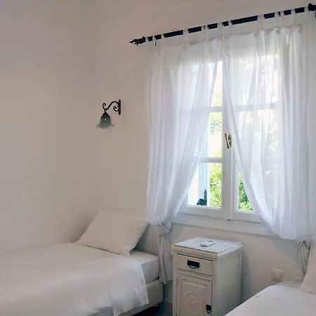 Nika Aparthotel 3*