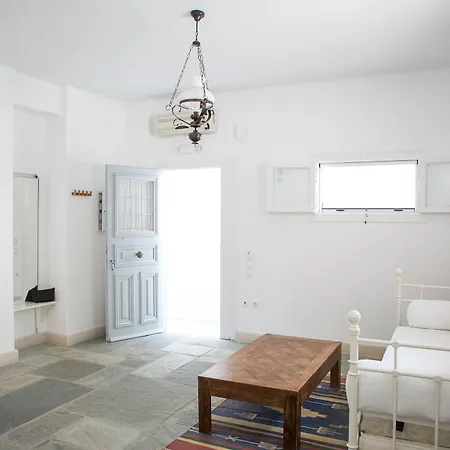 Nika 3* Spetses Town
